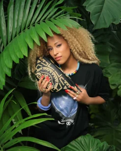 A.I.8 AFRICAN INTELLIGENCE PATH TO THE FUTURE II SAVVY CROSSBODY
