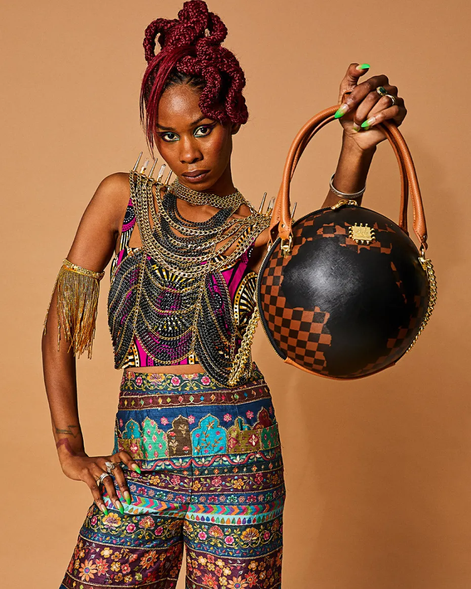 A.i.5 GLOBAL GLOBE BAG