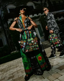 A.I. THE 54 (PATCHES OF AFRICA) CARGO TOTE