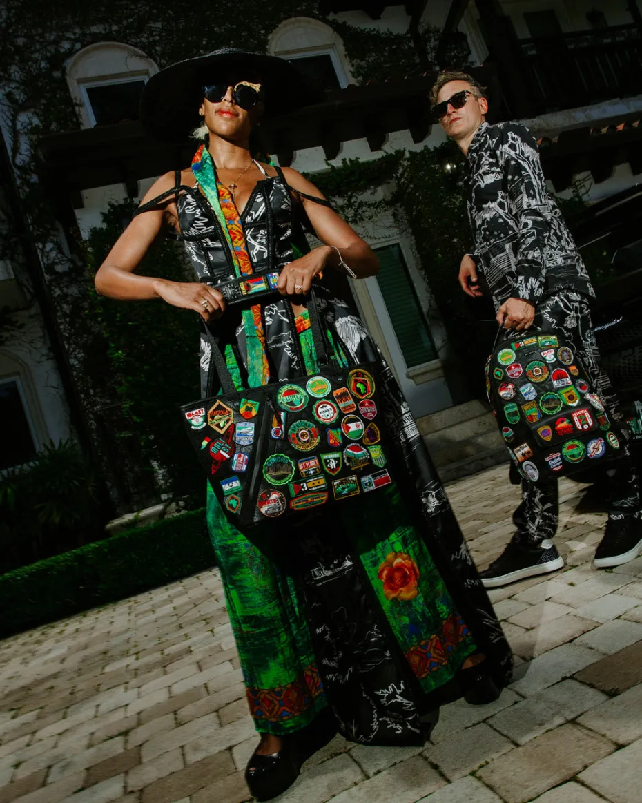A.I. THE 54 (PATCHES OF AFRICA) CARGO TOTE