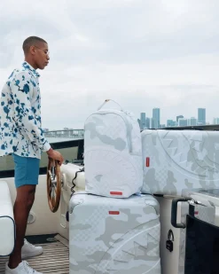 3AM LE BLANC SHARKNAUTICS HARDSHELL CARRY-ON LUGGAGE