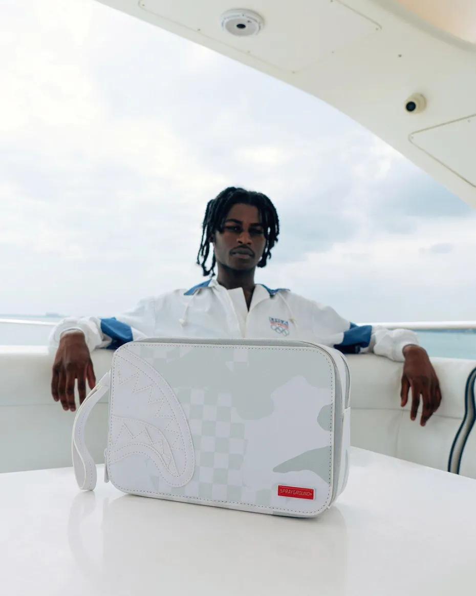 3AM LE BLANC TOILETRY BAG