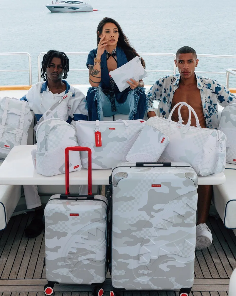 3AM LE BLANC TOILETRY BAG