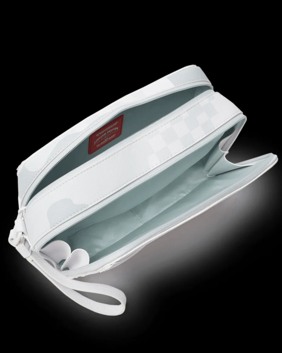 3AM LE BLANC TOILETRY BAG