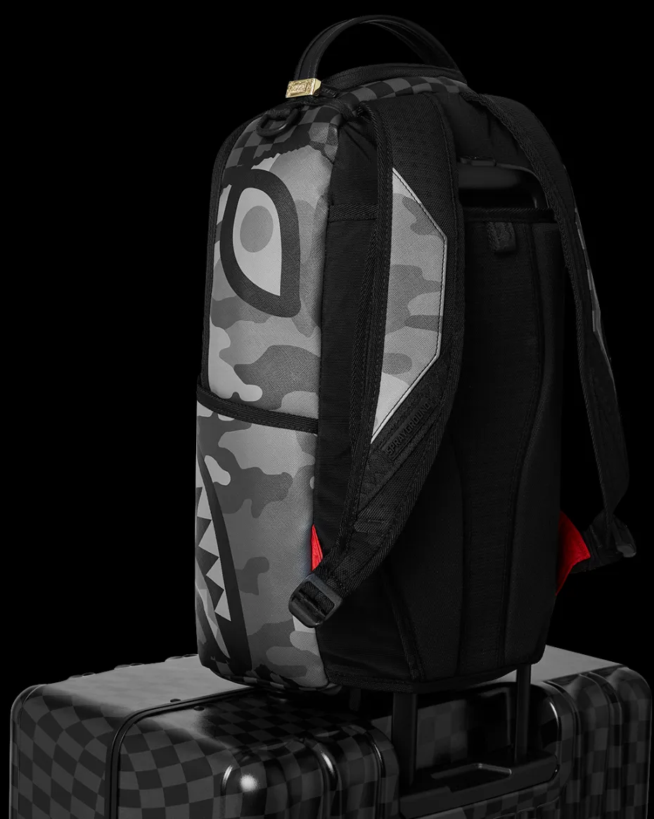 3AM RIPTIDE SHARKNAUTICS HARDSHELL FULL-SIZE LUGGAGE