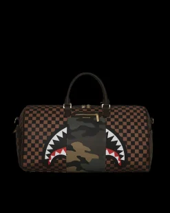 EXTERIOR GOLD ZIP POCKET SHARKS IN PARIS DUFFLE