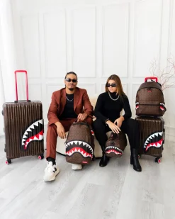 FRENZY SHARKS SHARKNAUTICS HARDSHELL FULL-SIZE LUGGAGE
