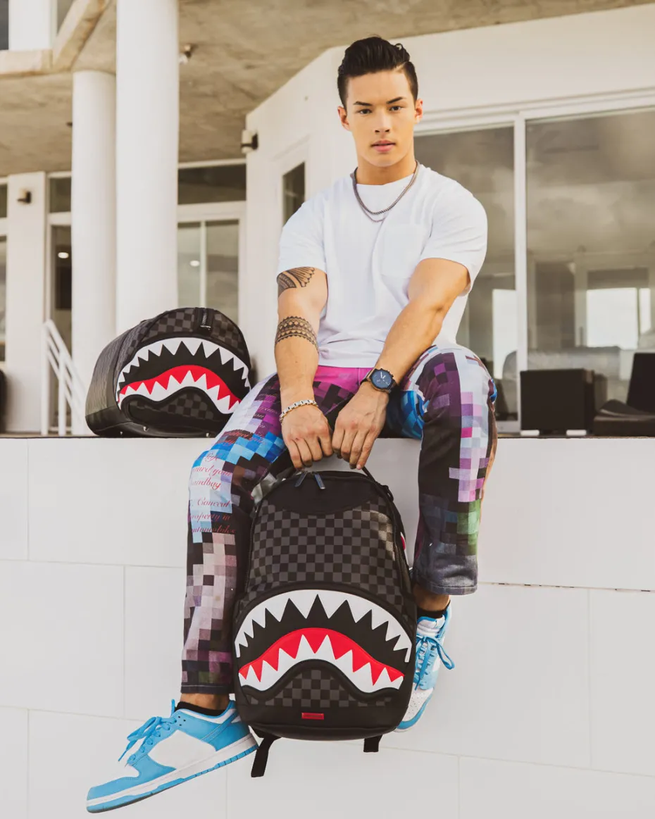 HENNY AIIR TO THE THRONE BACKPACK (DLXV)