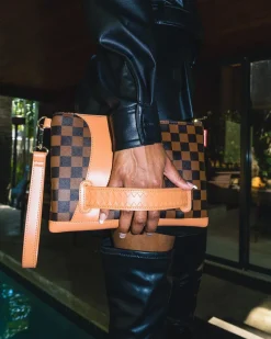 HENNY AIR TO THE THRONE CROSSOVER CLUTCH