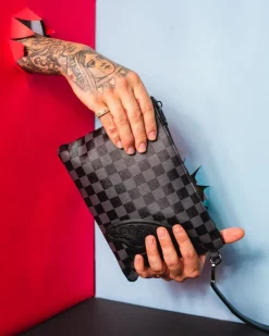 HENNY BLACK CROSSOVER CLUTCH