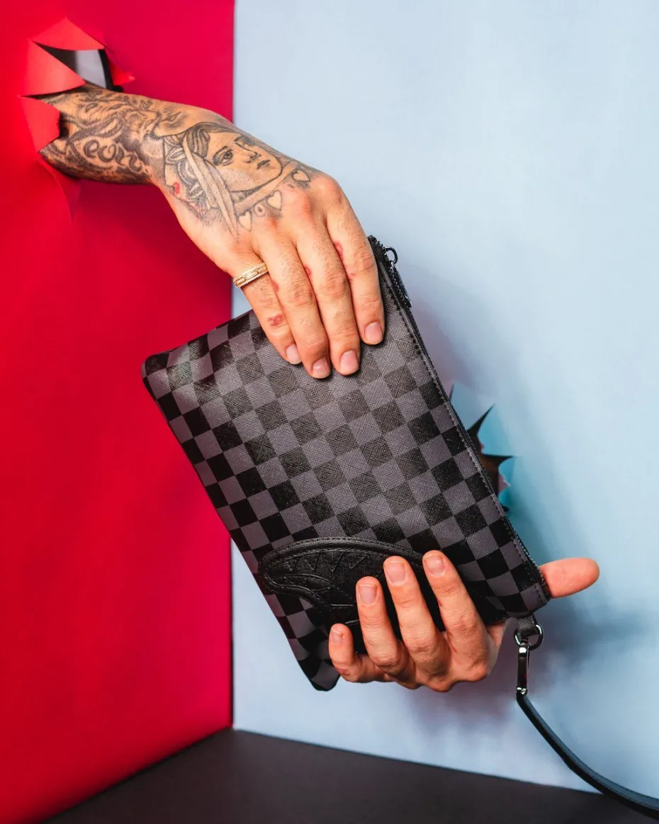 HENNY BLACK CROSSOVER CLUTCH