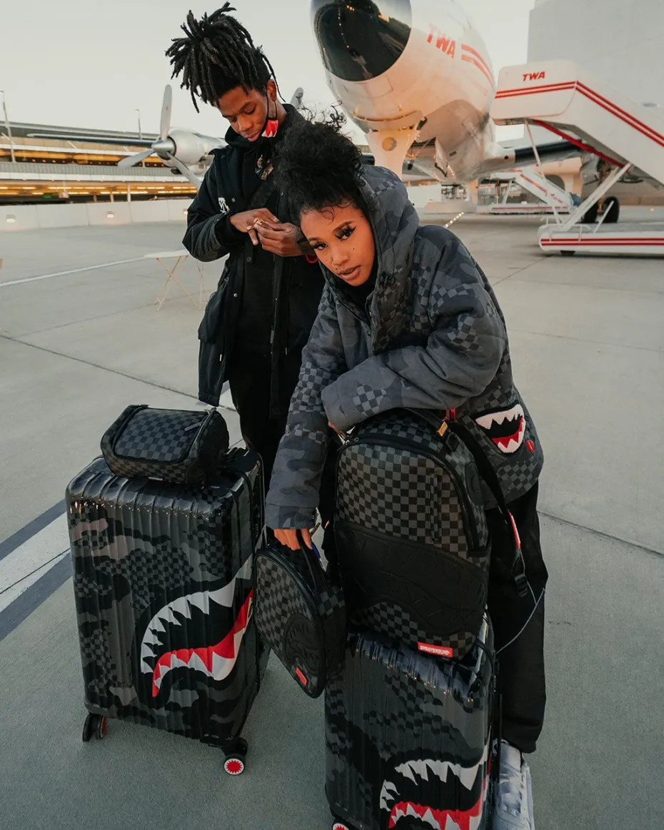 HENNY BLACK TOILETRY BAG