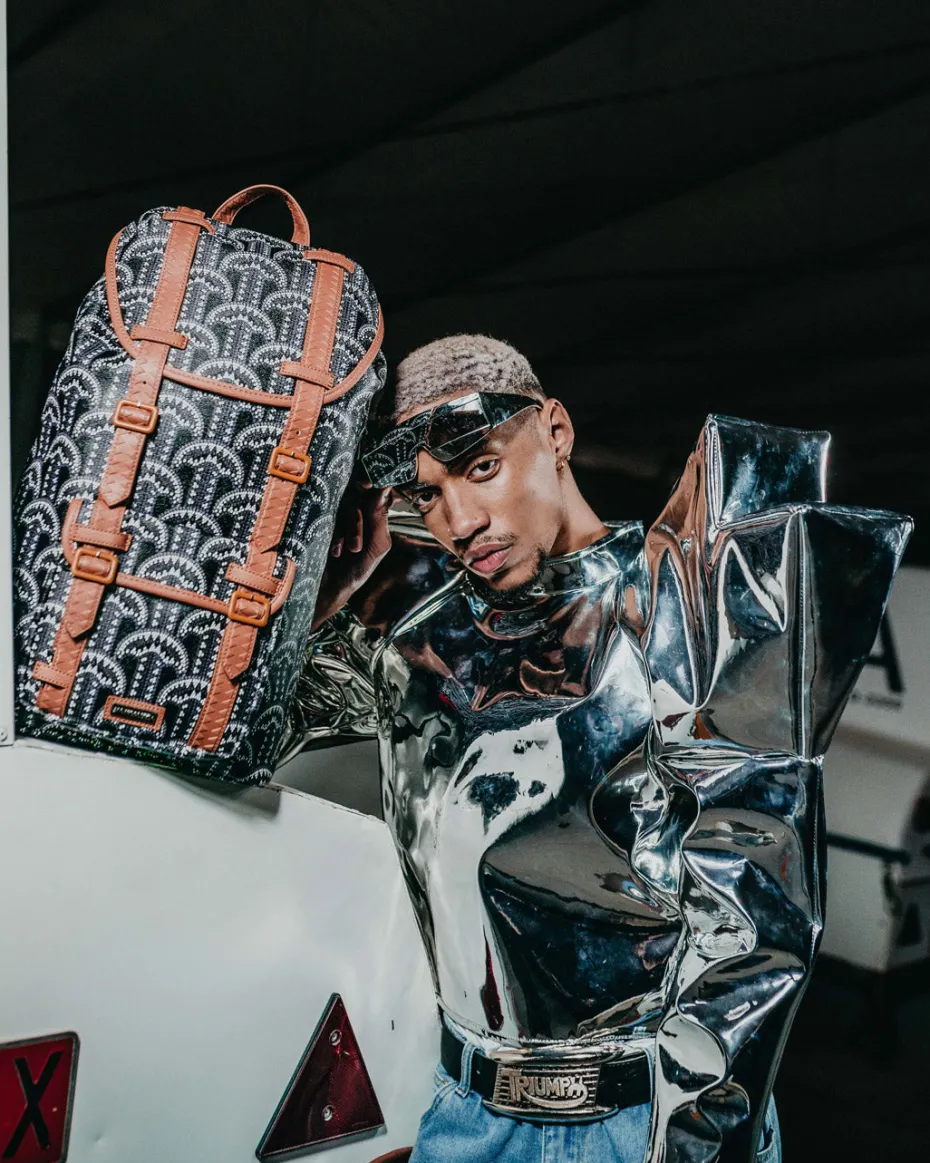 ILLUCHAINS HILLS BACKPACK