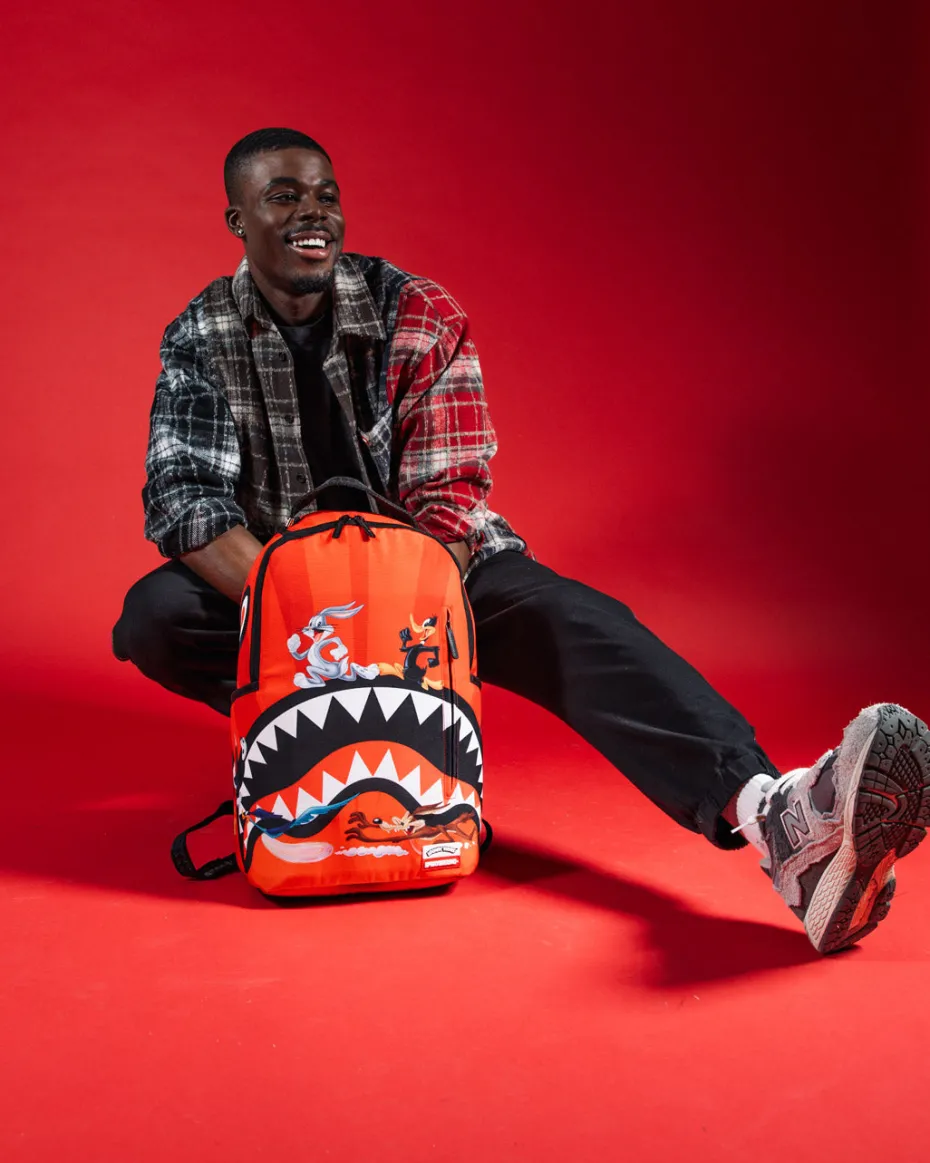 LOONEY TUNES SHARK RUN DLXSR BACKPACK