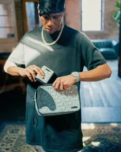 SG ALL DAY TOILETRY BAG