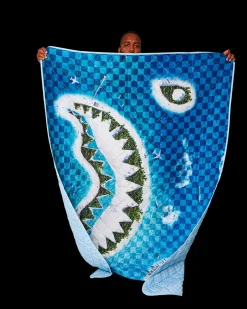 SHARK ISLAND PACKABLE BEACH MAT BLANKET WATER RESISTANT CONVERTIBLE TOTE