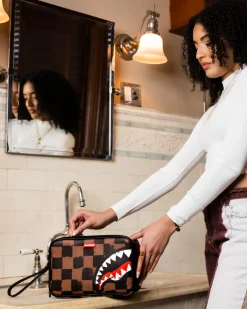 SHARKS IN PARIS VANQUISH TOILETRY BAG