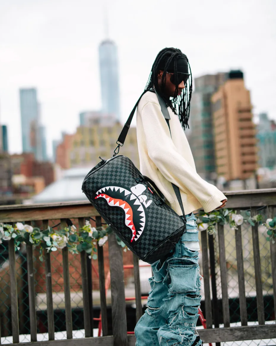 SNOOPY DAY OFF DUFFLE