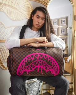 THE ARTISTS TOUCH DUFFLE