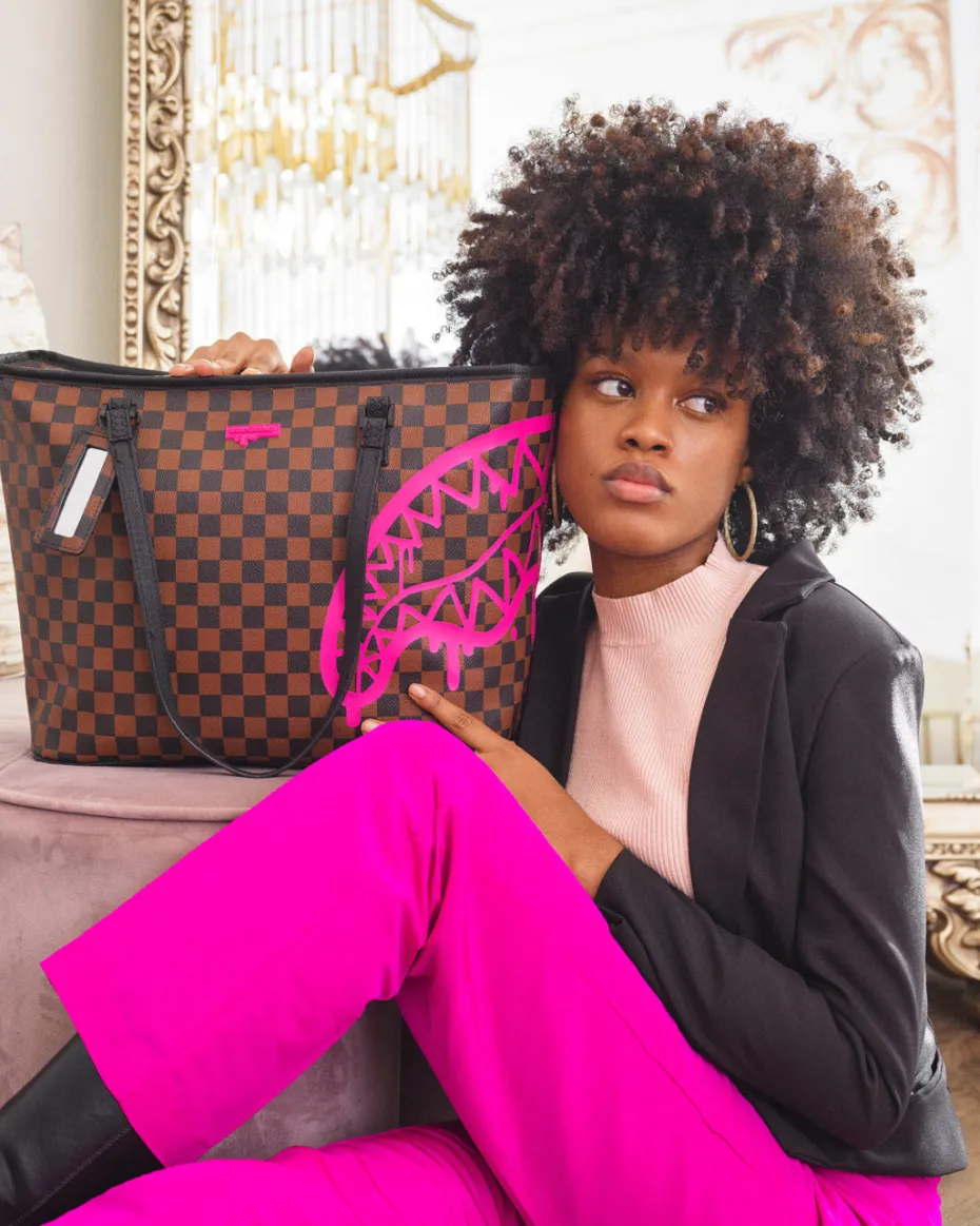 THE ARTISTS TOUCH TOTE