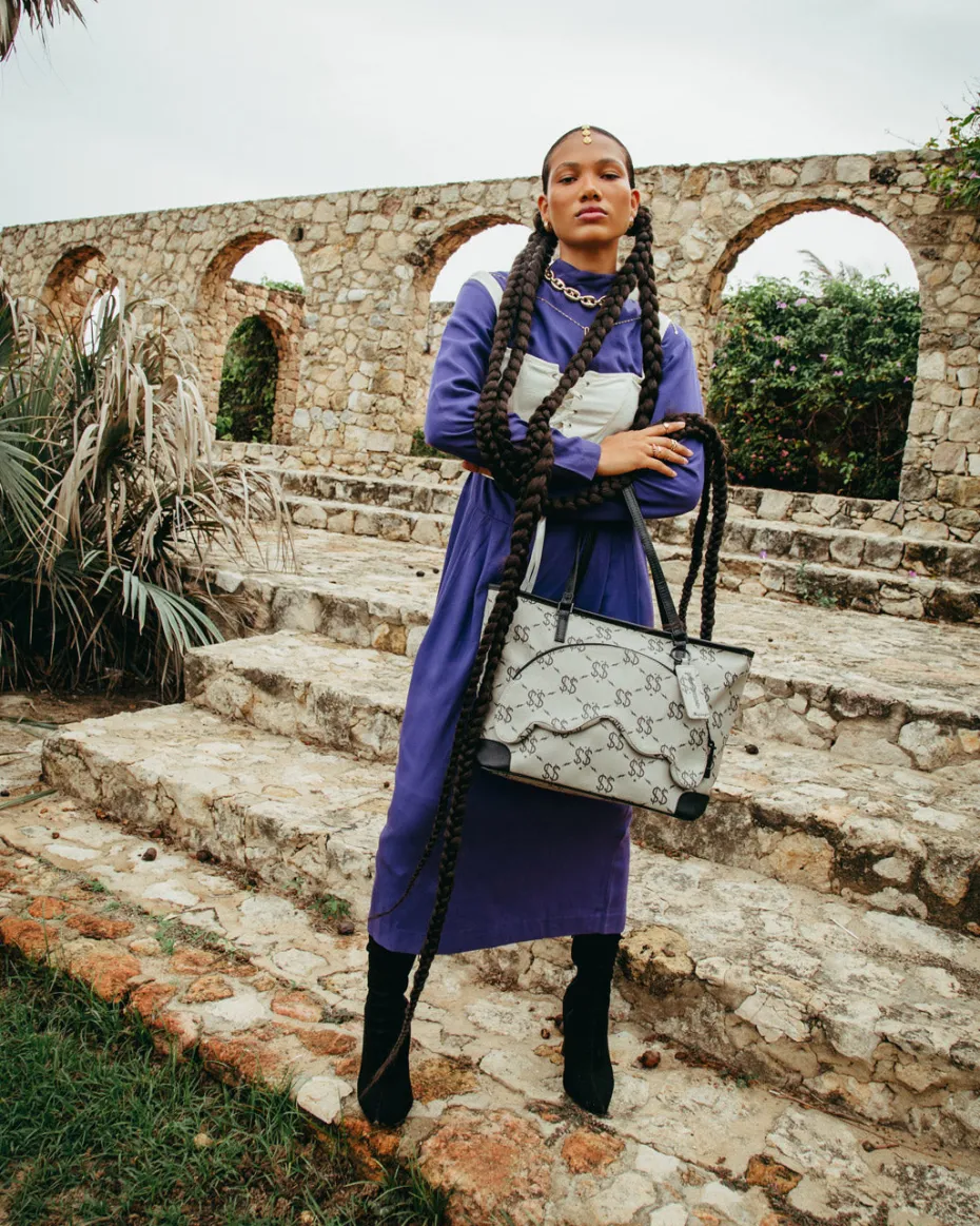 THE GETAWAY TOTE