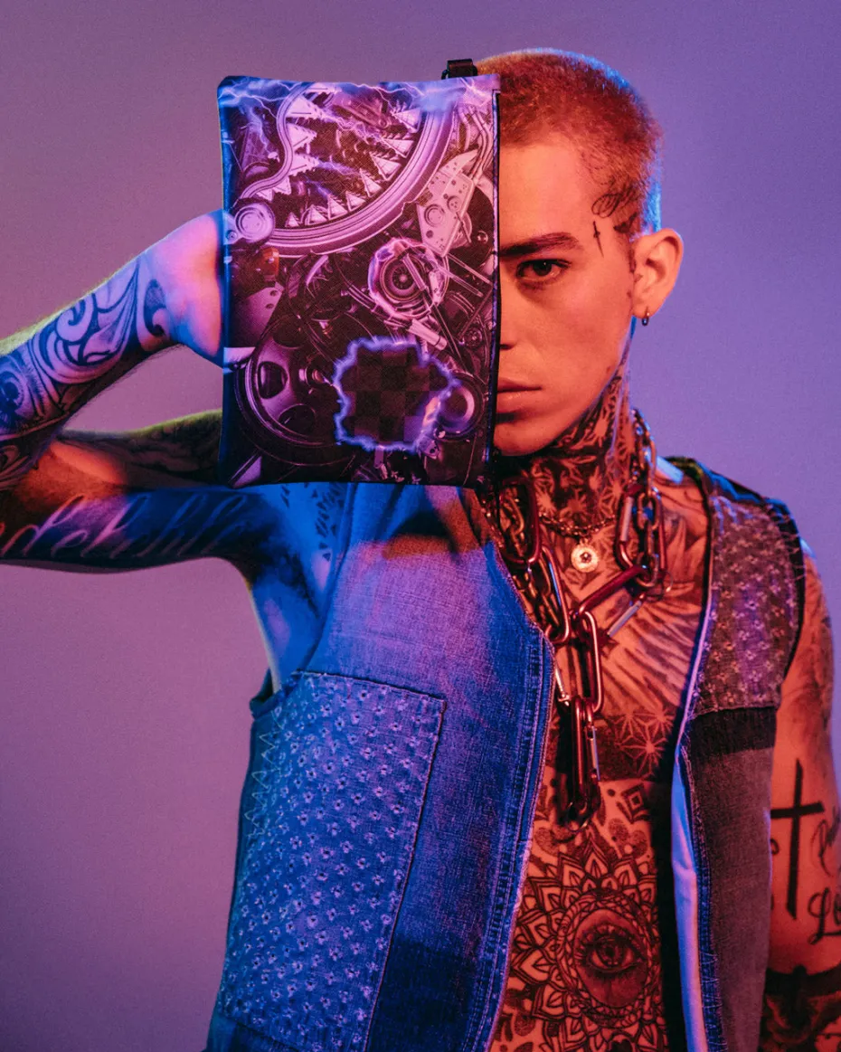 THE UNDERCURRENT CROSS-OVER CLUTCH