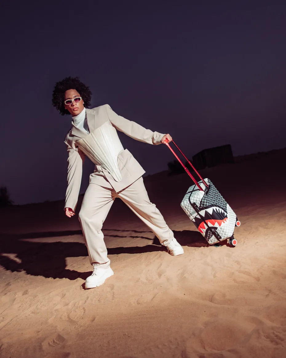 UNSTOPPABLE ENDEAVORS SHARKNAUTICS HARDSHELL CARRY-ON LUGGAGE