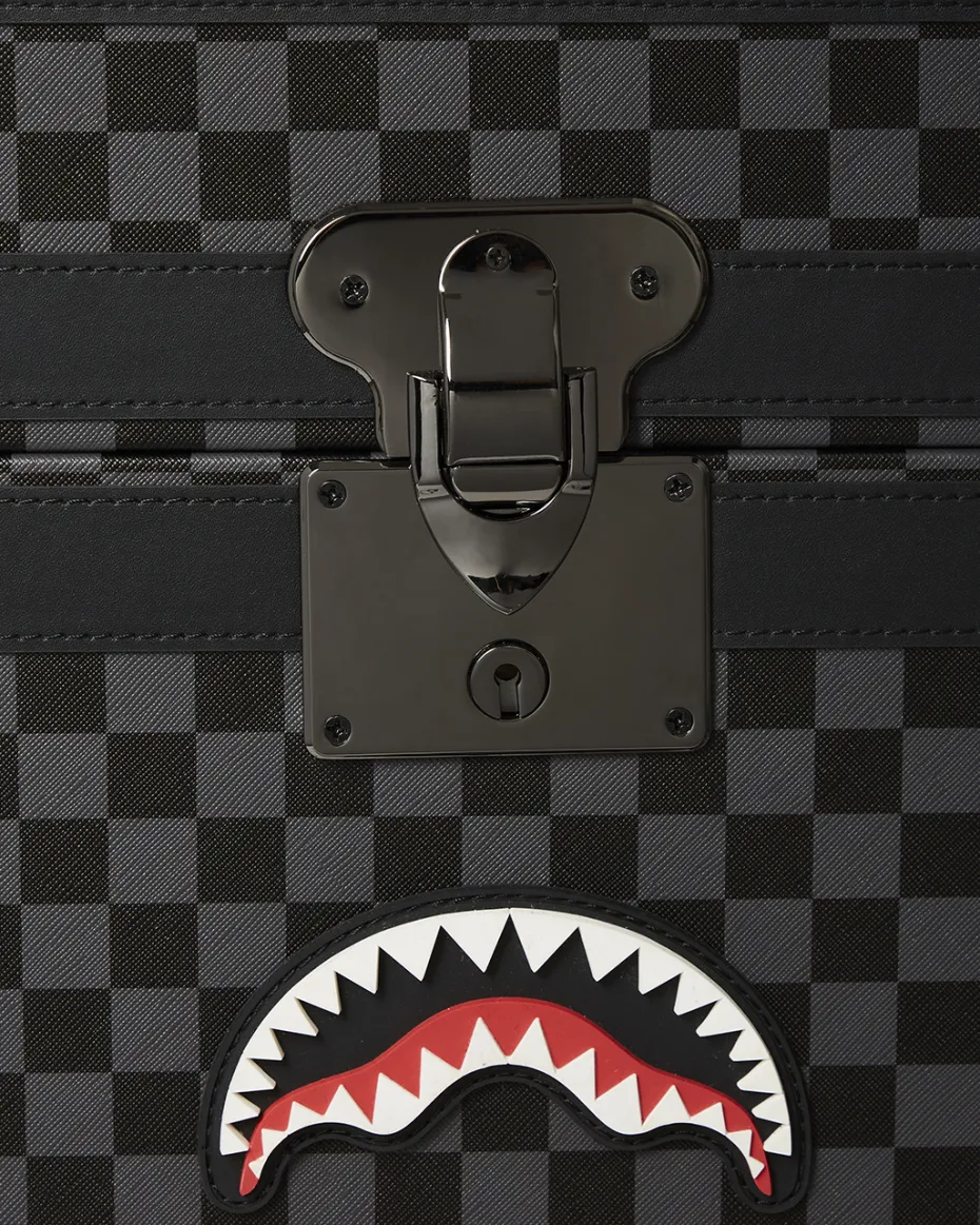 VANQUISH II WARDROBE TRUNK